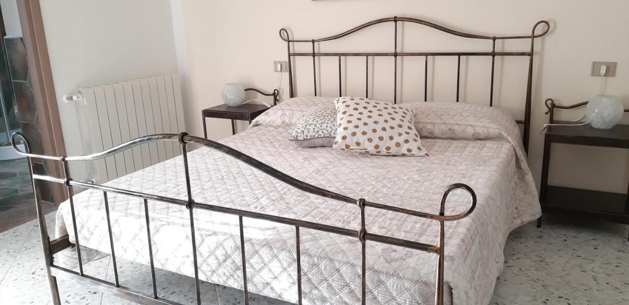 Phiniscollis B&B La Caletta Dış mekan fotoğraf