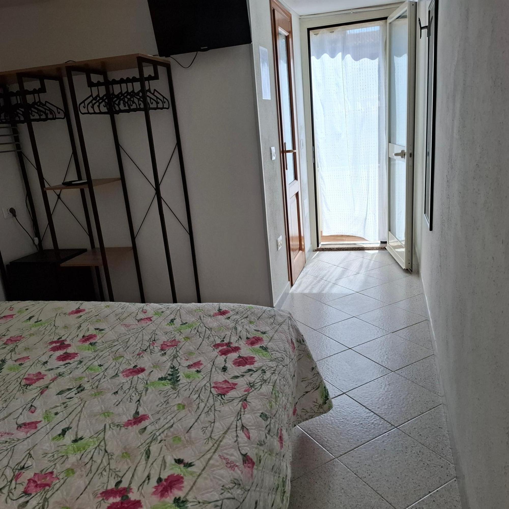 Phiniscollis B&B La Caletta Dış mekan fotoğraf